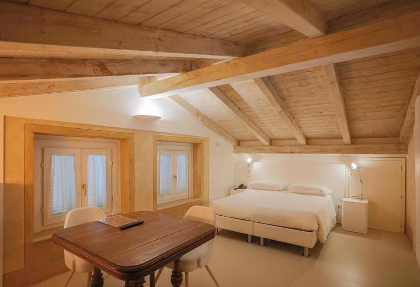 高级大房间, Casino Ridola