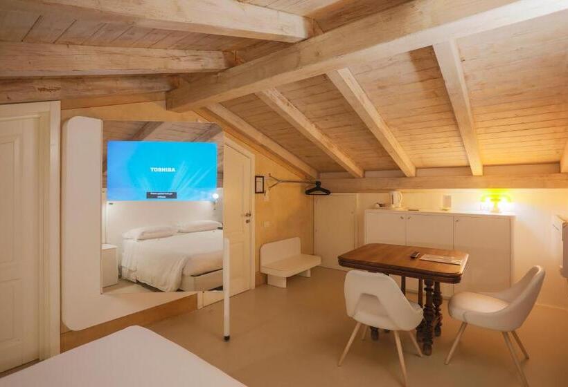 高级大房间, Casino Ridola