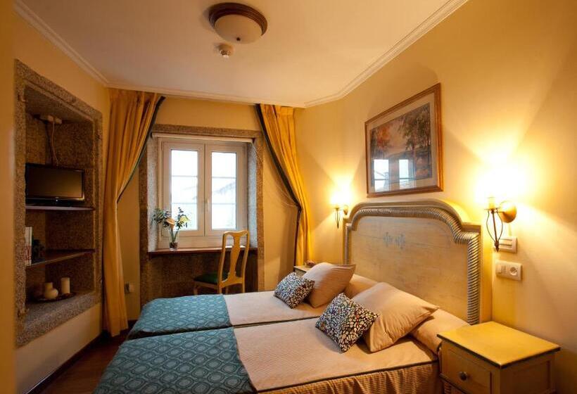 스탠다드 룸, Fonte De San Roque