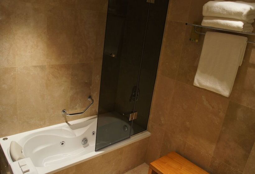 سوییت, Hilton Garden Inn Tucuman