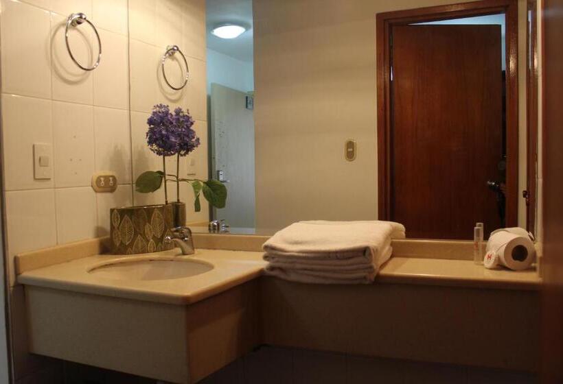 سوییت با چشمانداز دریا, Hippocampus Vacation Club