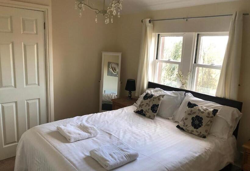 Casă 2 Dormitoare, Irton Hall