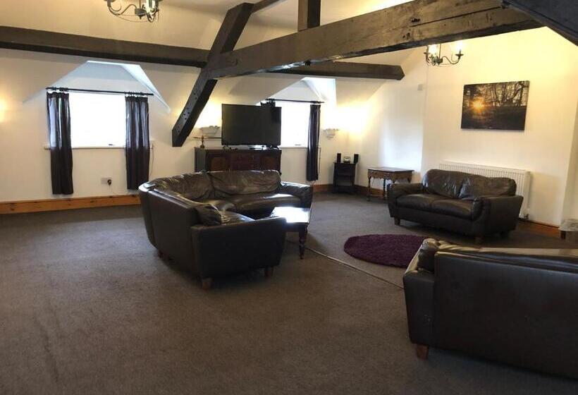 Apartament Familiar, Irton Hall