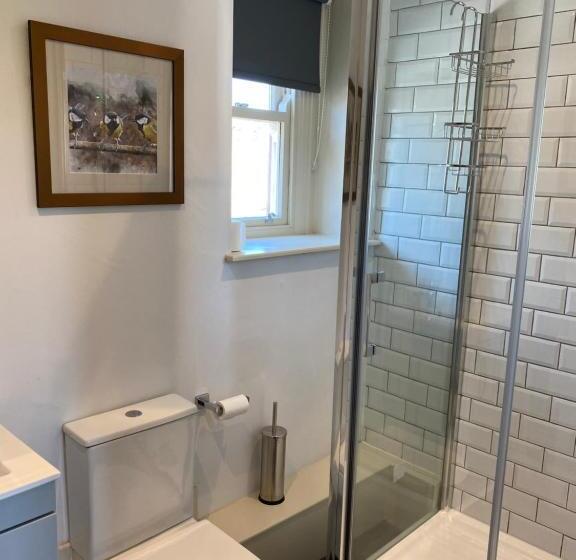 Casă 3 Dormitoare, Irton Hall