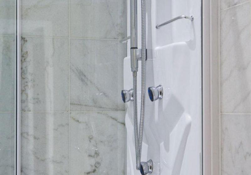 Cameră Executivă, Irton Hall