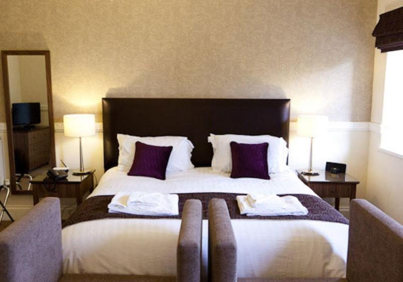 Cameră Executivă, Irton Hall