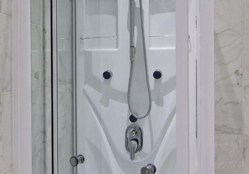 Cameră Standard, Irton Hall