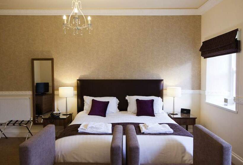 Cameră Executivă, Irton Hall