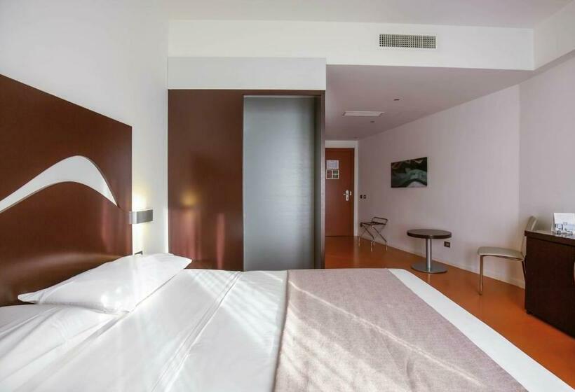 חדר סטנדרט, Poseidon