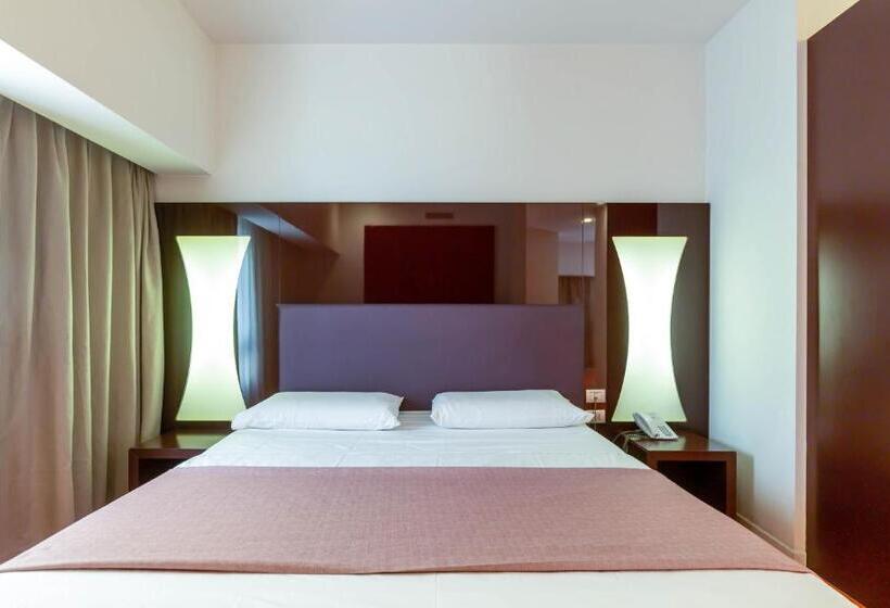 חדר סופריור, Poseidon