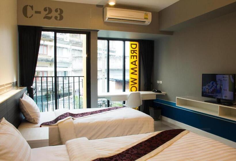 Studio Economy, Isanook Bangkok