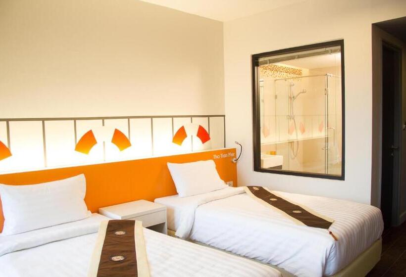 Studio Economy, Isanook Bangkok