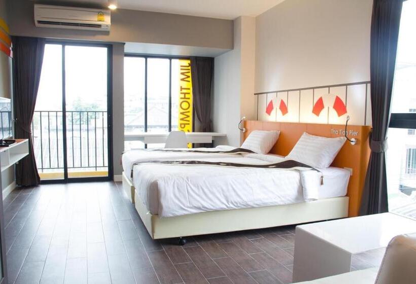 Studio Standard, Isanook Bangkok