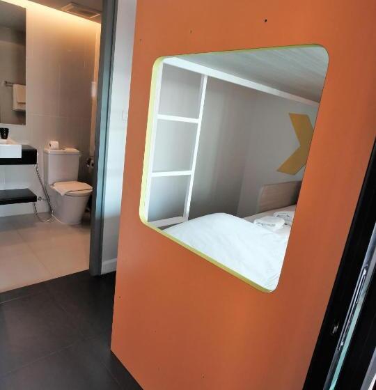 Chambre Quadruple Standard, Isanook Bangkok