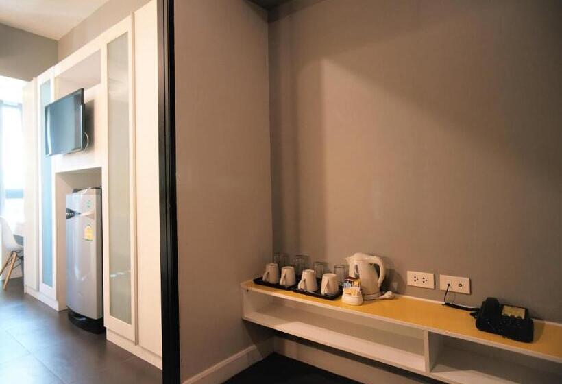 Chambre Quadruple Standard, Isanook Bangkok