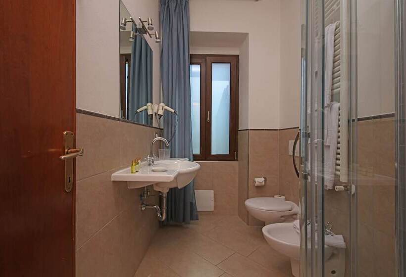 חדר סטנדרט לשלושה, San Rocco Relais