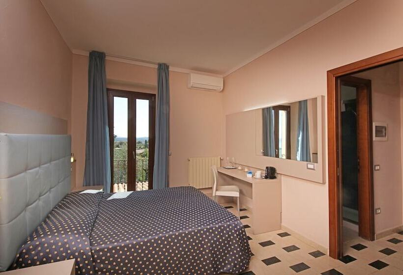 חדר סטנדרט לשלושה, San Rocco Relais