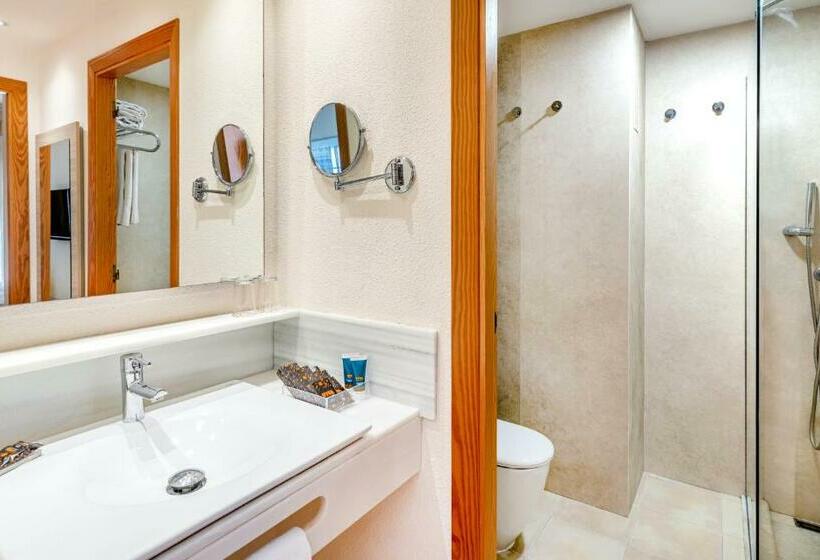 Королевские апартаменты с 1 спальней, Viva Cala Mesquida Resort & Spa