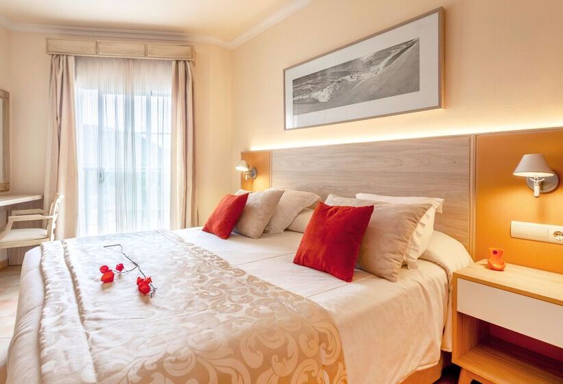 Королевские апартаменты с 1 спальней, Viva Cala Mesquida Resort & Spa