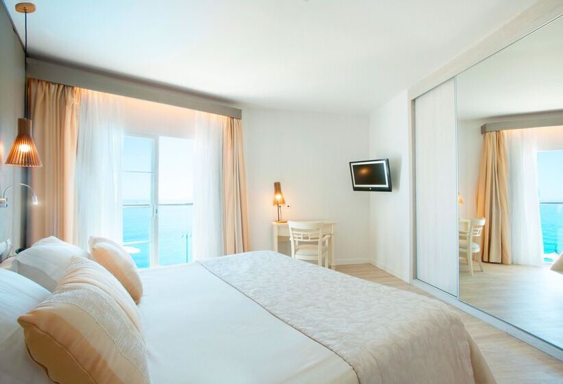 Королевские апартаменты с 1 спальней, Viva Cala Mesquida Resort & Spa