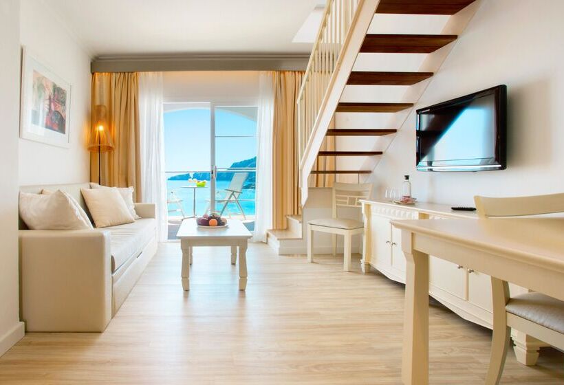 Королевские апартаменты с 1 спальней, Viva Cala Mesquida Resort & Spa