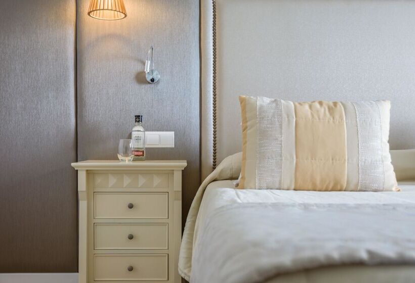 Королевские апартаменты с 1 спальней, Viva Cala Mesquida Resort & Spa