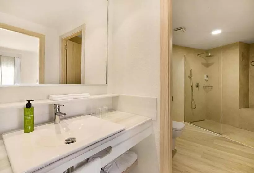 آپارتمان 1 خوابه با چشم‌انداز دریا, Viva Cala Mesquida Resort & Spa