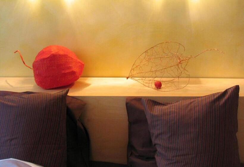 سوییت با چشمانداز باغ, B&b Matin Tranquille