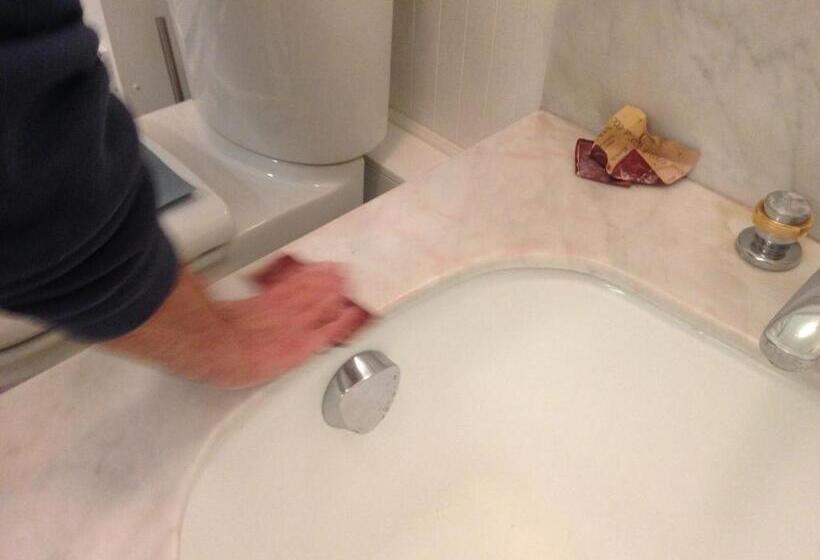 اتاق اکونومی, B&b Matin Tranquille