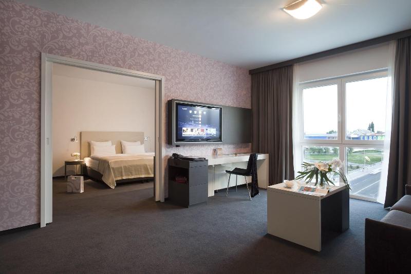 سوییت, City Maribor