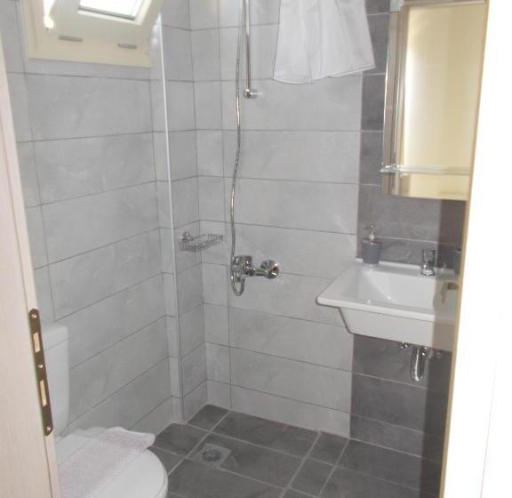 غرفة قياسية ثلاثية, Knossos