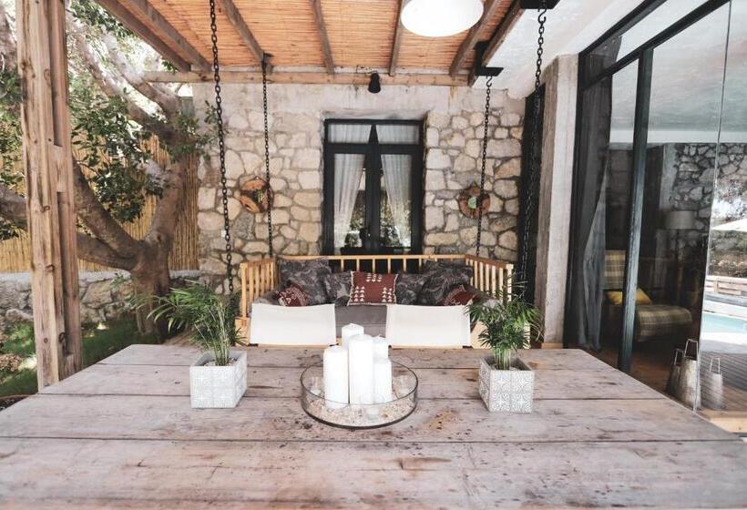 Люкс с Бассейном, Nautical