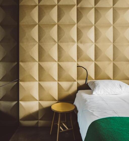 غرفة قياسية, Pilar