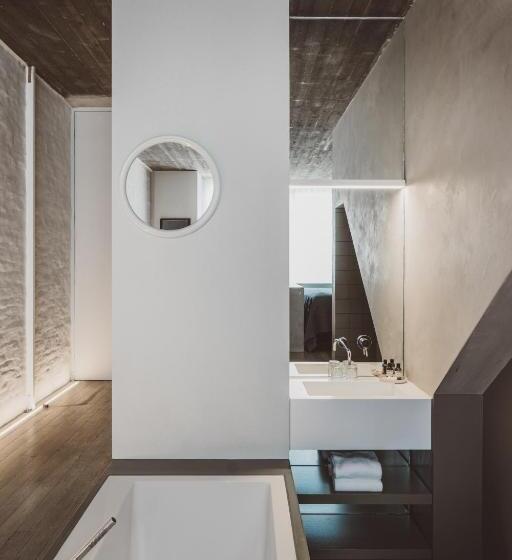 غرفة إقتصادية, Pilar