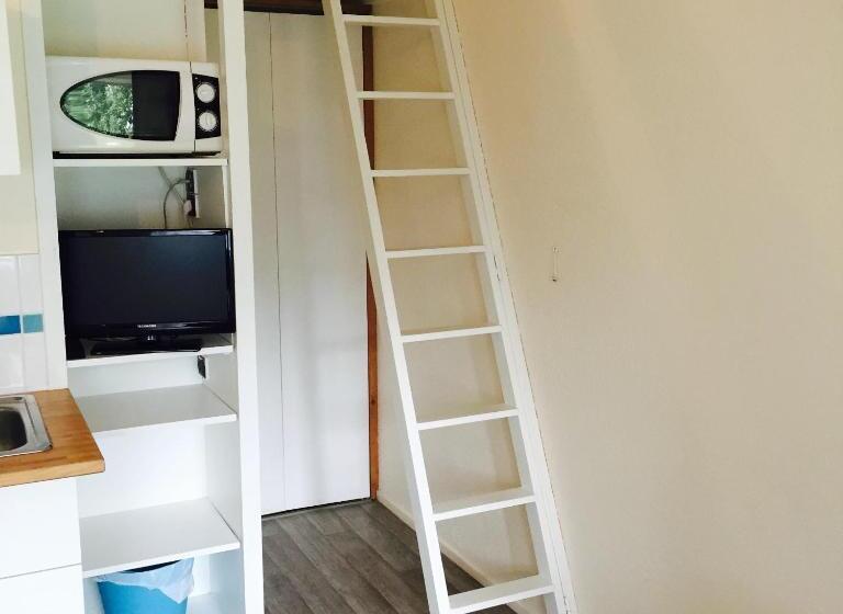 スタンダードスタジオ, Residence Thibaud