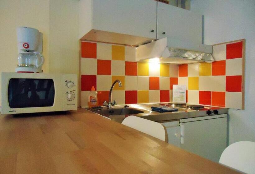 ファミリーステューディオ, Residence Thibaud