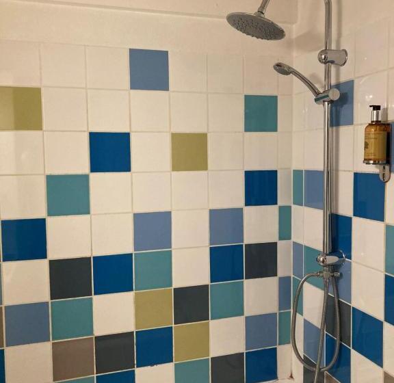 エコノミールーム, Residence Thibaud