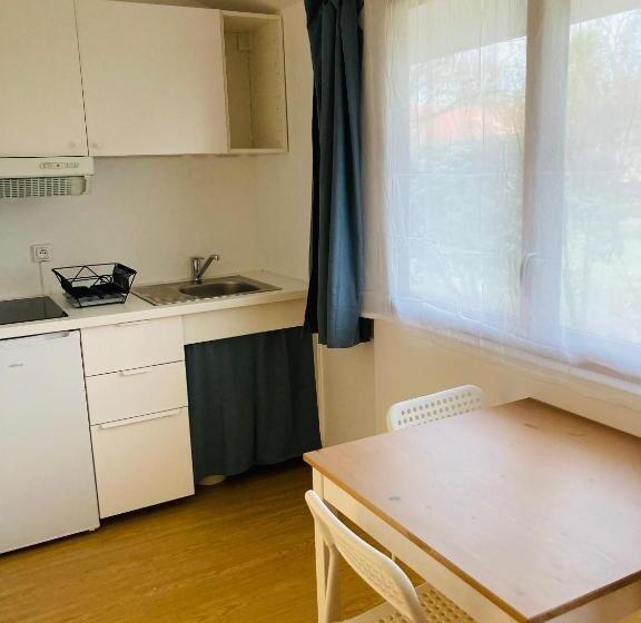 庭の見える１ベッドルームアパートメント, Residence Thibaud