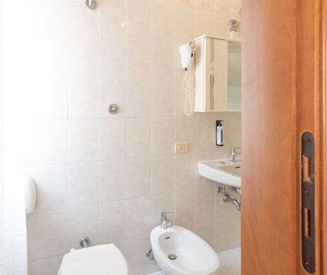 スタンダードトリプルルーム, Siviglia