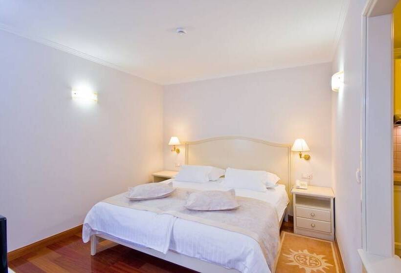 デラックススタジオ, Sunceva Postelja