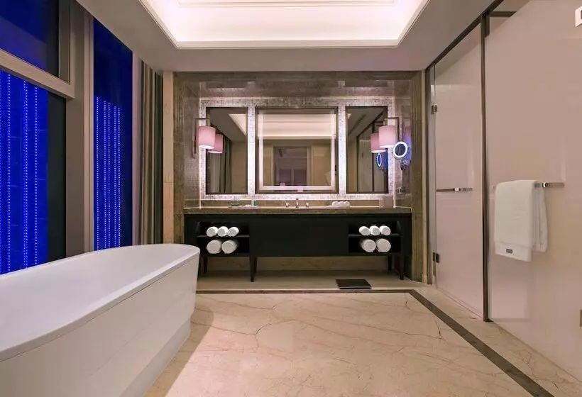 オーシャンビューのクラブルーム, The Westin Qingdao   Instagrammable