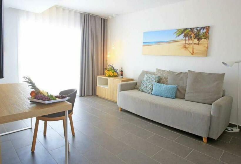 جناح مطلّ علي البحر, Labranda Alyssa Suite