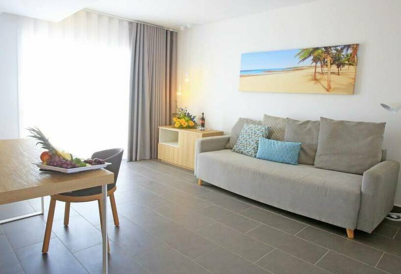 جناح مطلّ علي البحر, Labranda Alyssa Suite