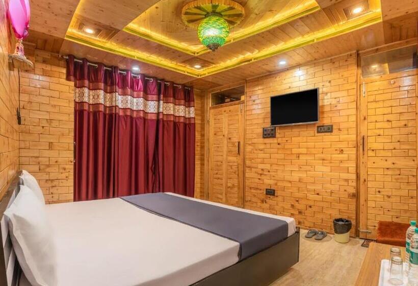 四人豪华间, Back Wood Stays Cheog