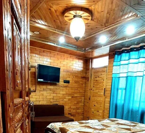 غرفة ديلوكس رباعية, Back Wood Stays Cheog