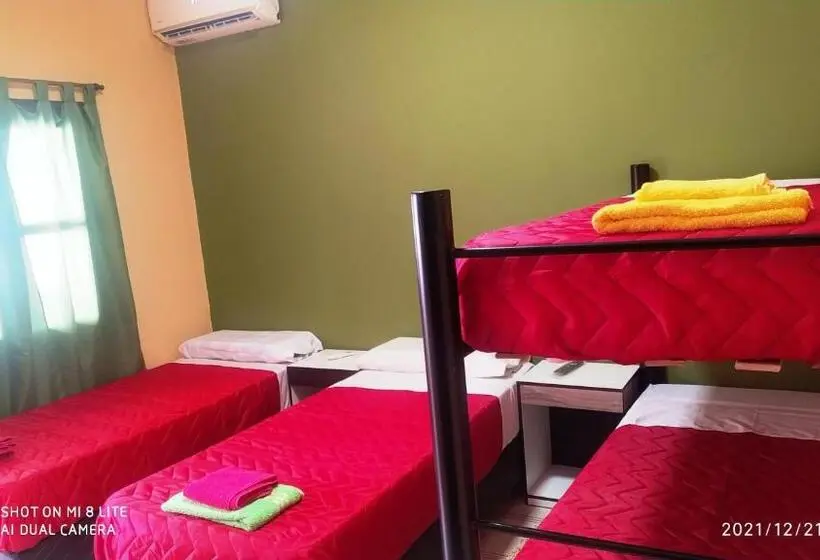 バスルーム共同エコノミー4人部屋, Hostal Lo De Ramona
