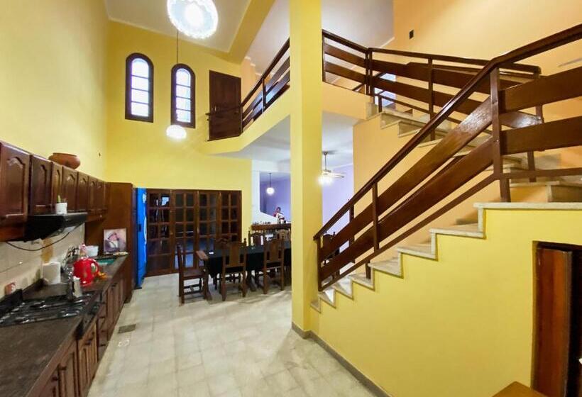 스탠다드 트리플 룸, Hostal Lo De Ramona