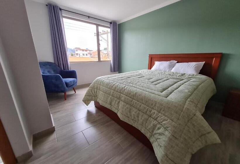 Standaard Driepersoonskamer, Hostal Morlaquita