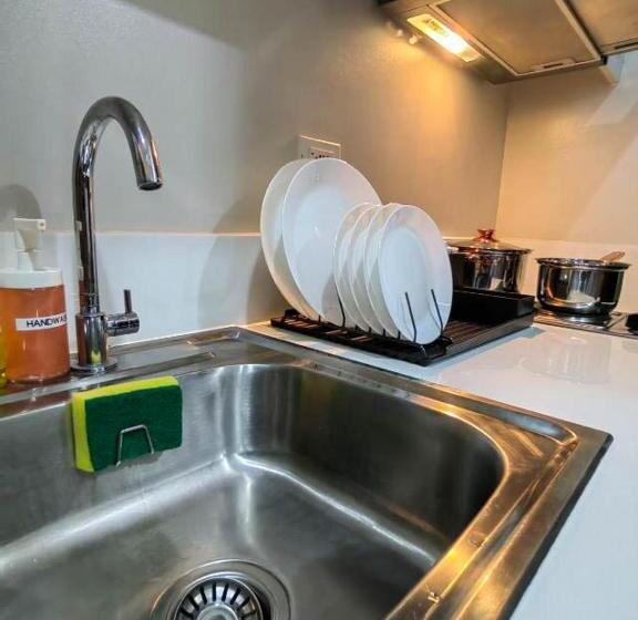 استودیو استاندارد با بالکن, Happirest At Smdc Air Residences Makati