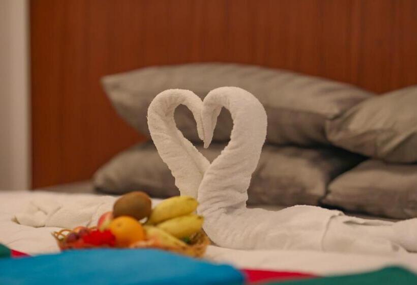 اتاق استاندارد با چشم‌انداز باغ, Aqua Blu Thoddoo